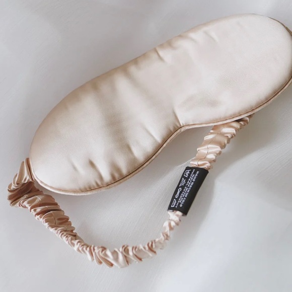 Silk Sleeping Eye Mask - Picture 4 of 5